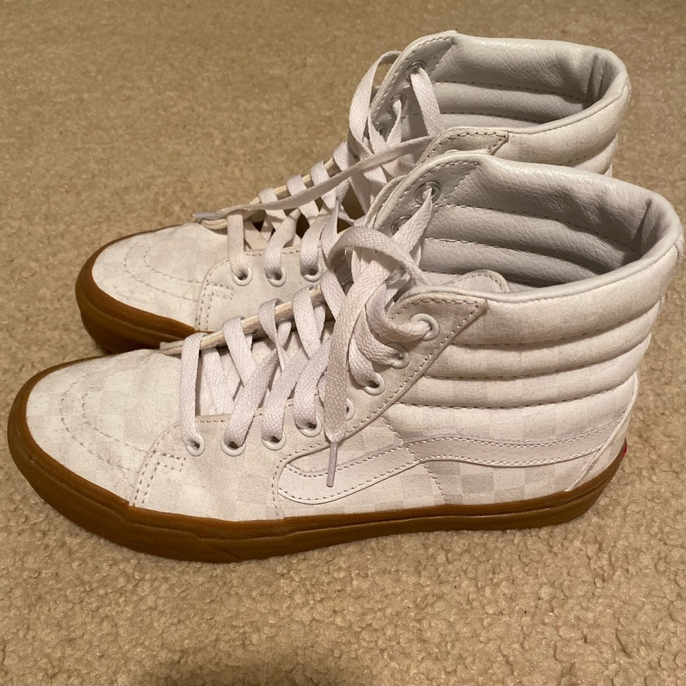 Vans (Hi-top, classic, custom)